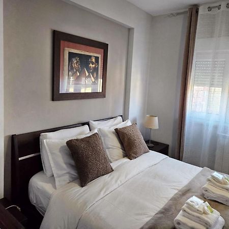 Modern Apartament Fagaras Bagian luar foto