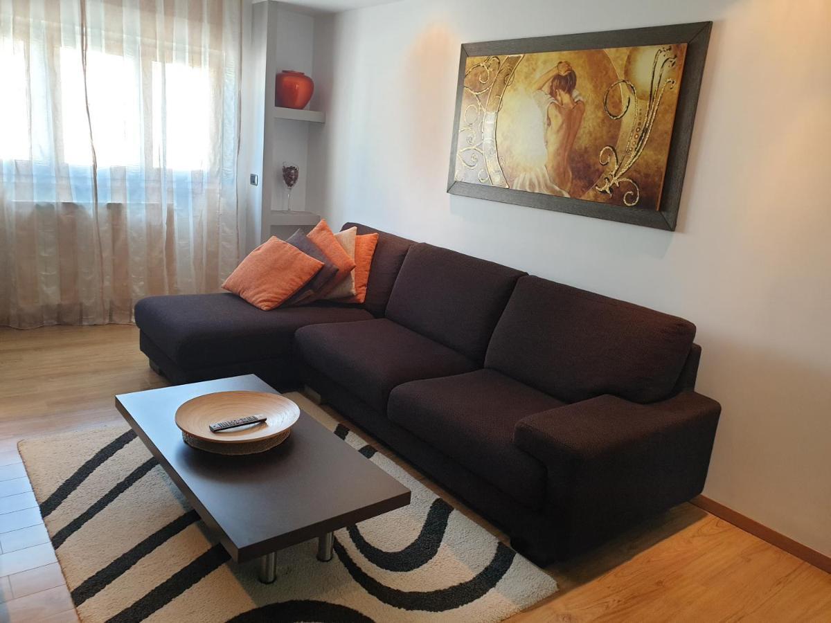 Modern Apartament Fagaras Bagian luar foto
